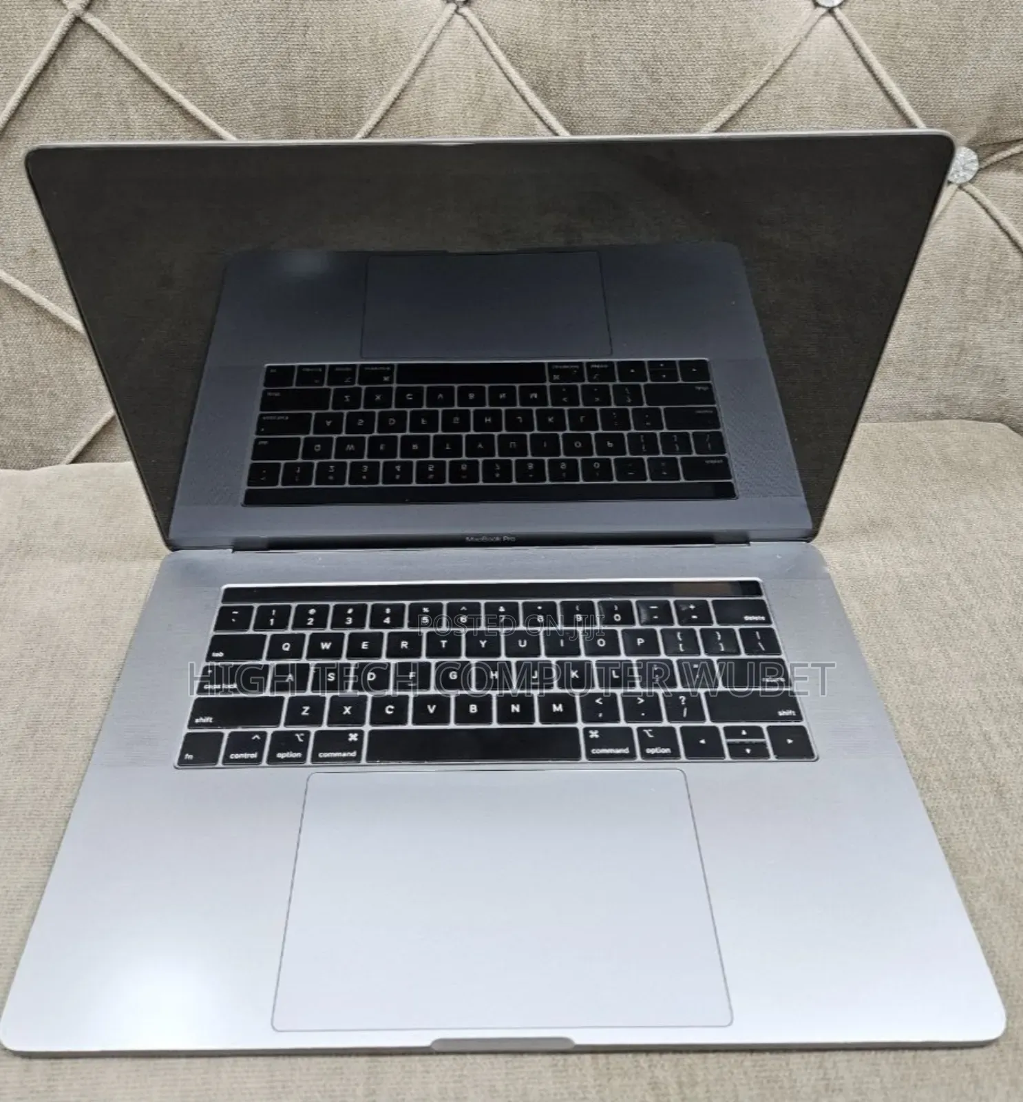 New Laptop Apple MacBook Pro 2019 16GB Intel Core I9 SSD 512GB