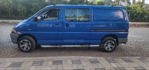 Toyota HiAce 2006 Blue
