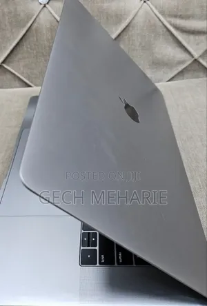 New Laptop Apple MacBook Pro 2019 16GB Intel Core I9 SSD 512GB