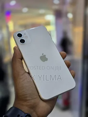 Photo - Apple iPhone 11 128 GB White