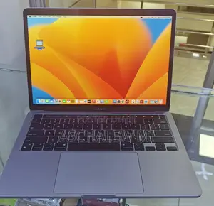 New Laptop Apple MacBook Pro 2022 M2 8GB Apple M2 SSD 256GB