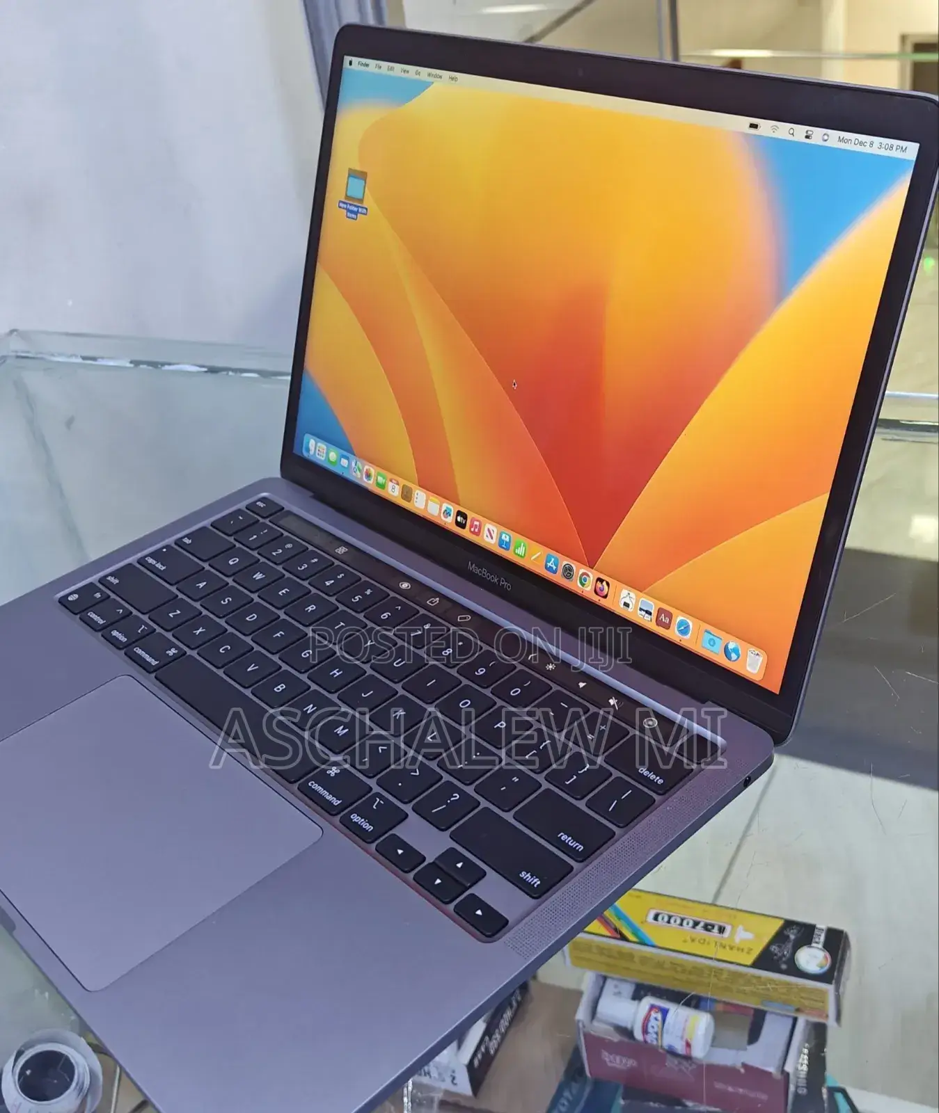 New Laptop Apple MacBook Pro 2022 M2 8GB Apple M2 SSD 256GB