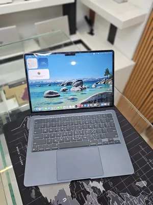 New Laptop Apple MacBook Air 2024 M3 13-Inch 8GB Apple M3 SSD 256GB