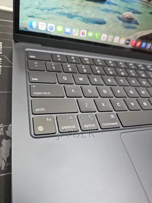 New Laptop Apple MacBook Air 2024 M3 13-Inch 8GB Apple M3 SSD 256GB