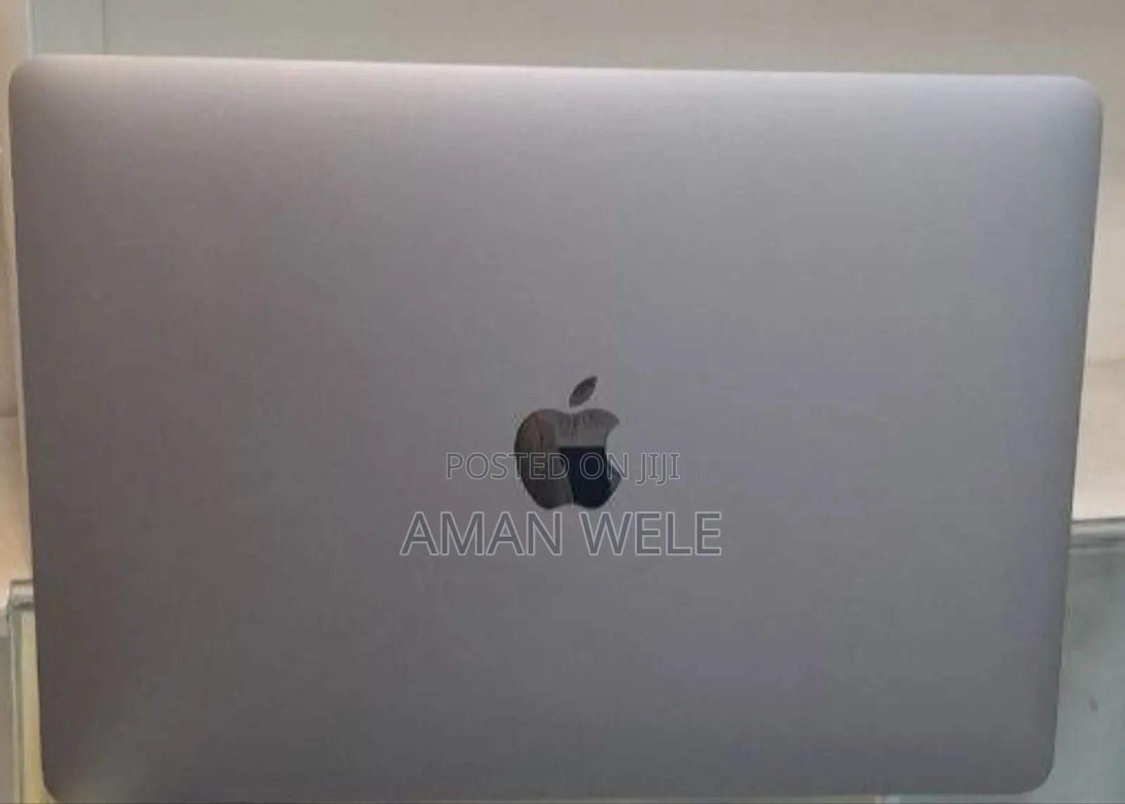 New Laptop Apple MacBook Pro 2020 8GB Intel Core I5 SSD 256GB