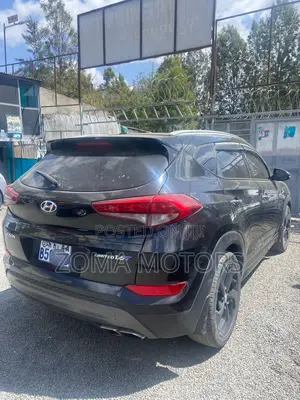 Photo - Hyundai Tucson Sport AWD 2016 Black