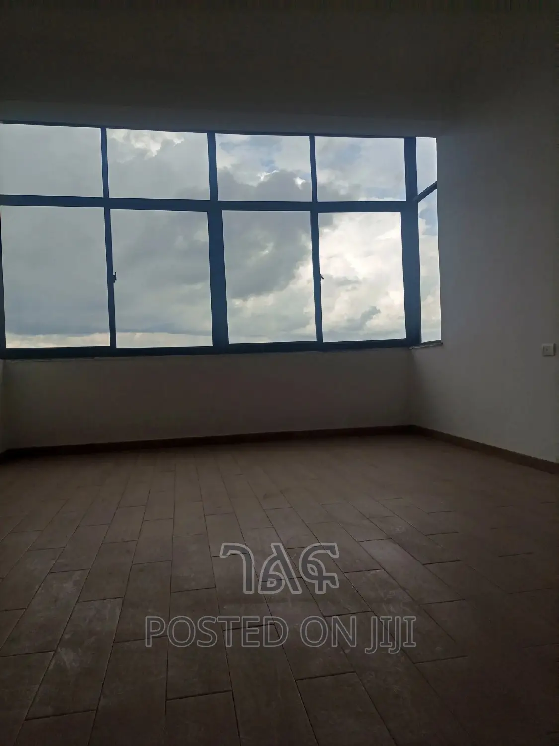 3bdrm Apartment in ኖህ, Bole for Sale