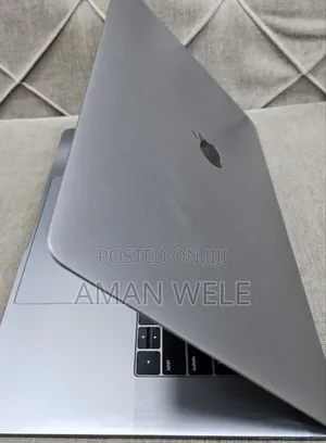 New Laptop Apple MacBook Pro 2019 16GB Intel Core I9 SSD 512GB
