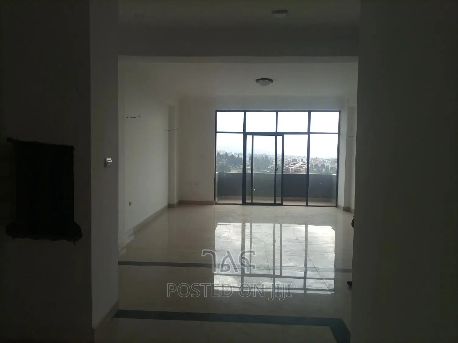 3bdrm Apartment in ኖህ, Bole for Sale