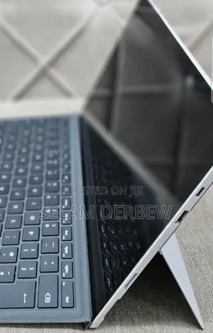 Photo - New Laptop Microsoft Surface Pro 6 8GB Intel Core I7 SSD 256GB