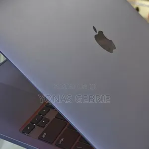 New Laptop Apple MacBook Pro 2022 M2 8GB Apple M2 SSD 256GB