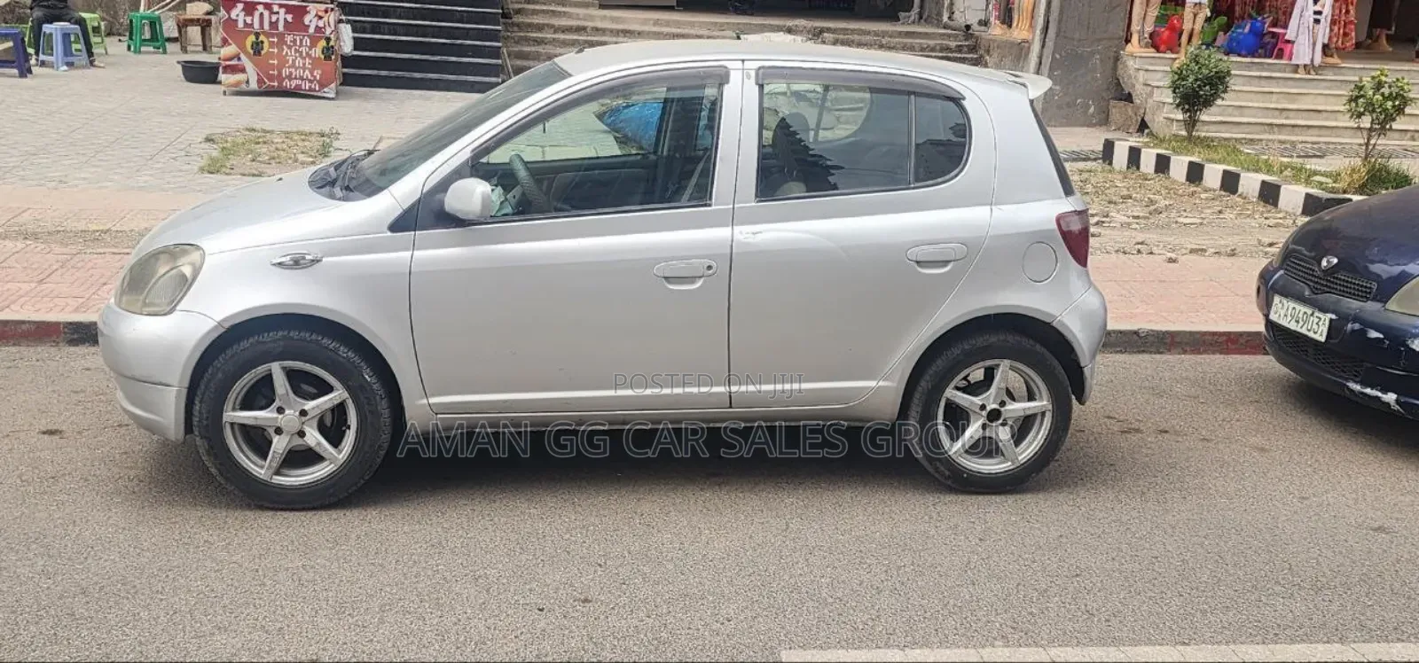 Toyota Vitz 2000 Silver