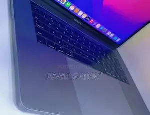 New Laptop Apple MacBook Pro 2017 16GB Intel Core I7 SSD 512GB