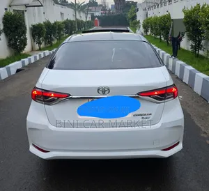 Toyota Corolla 2023 White