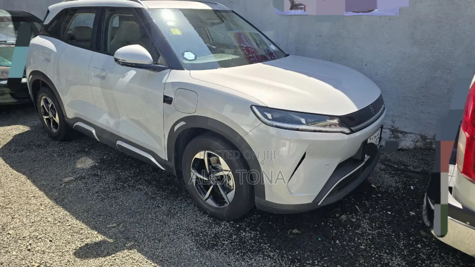 BYD Yuan Up 2025 Off white