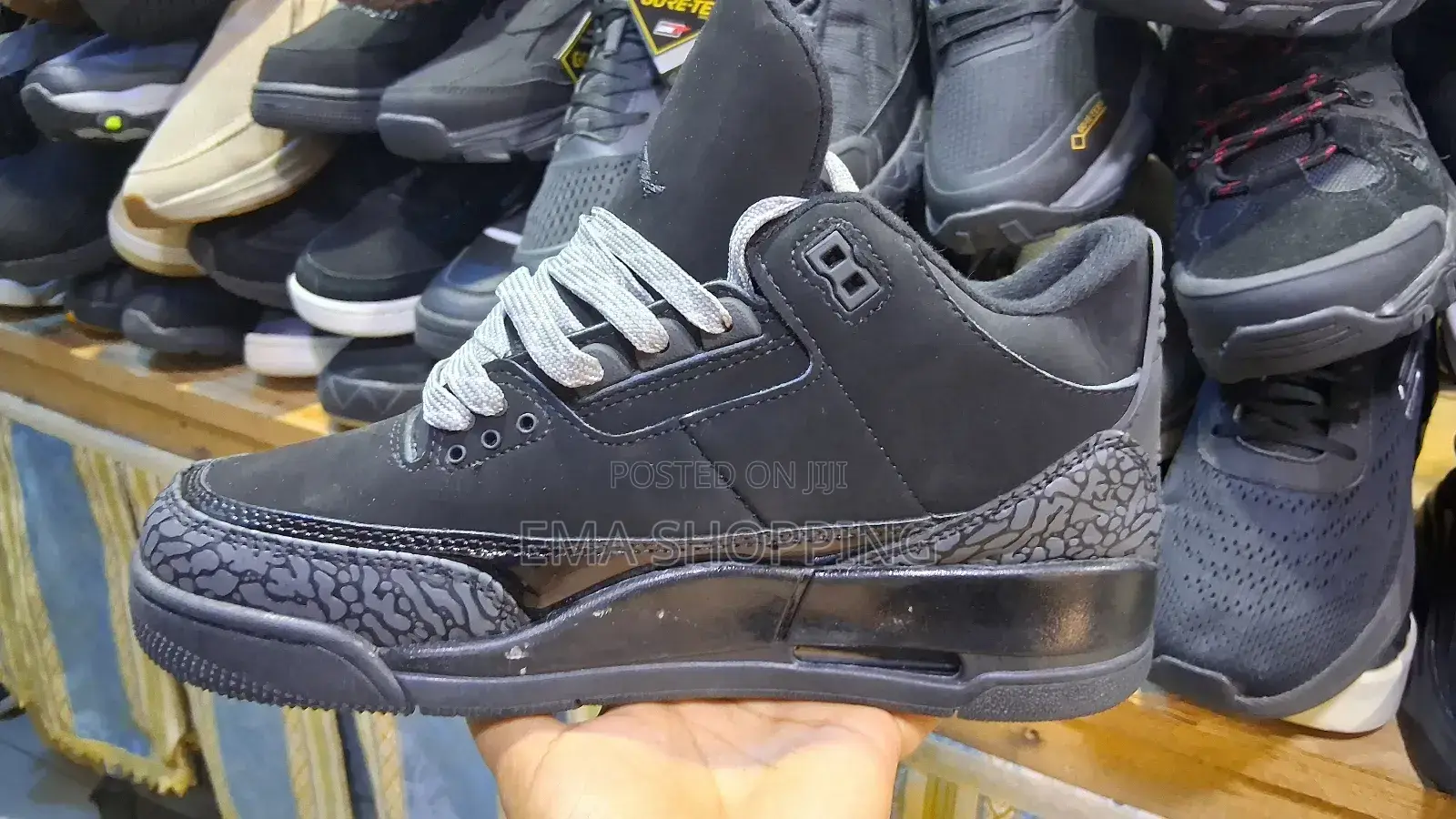 Air Jordan 3 Black Cat