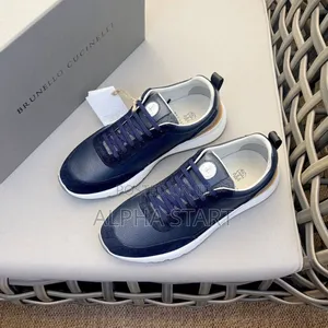  Brunello Cucinelli 
Made in Italy 
High Master Quality  