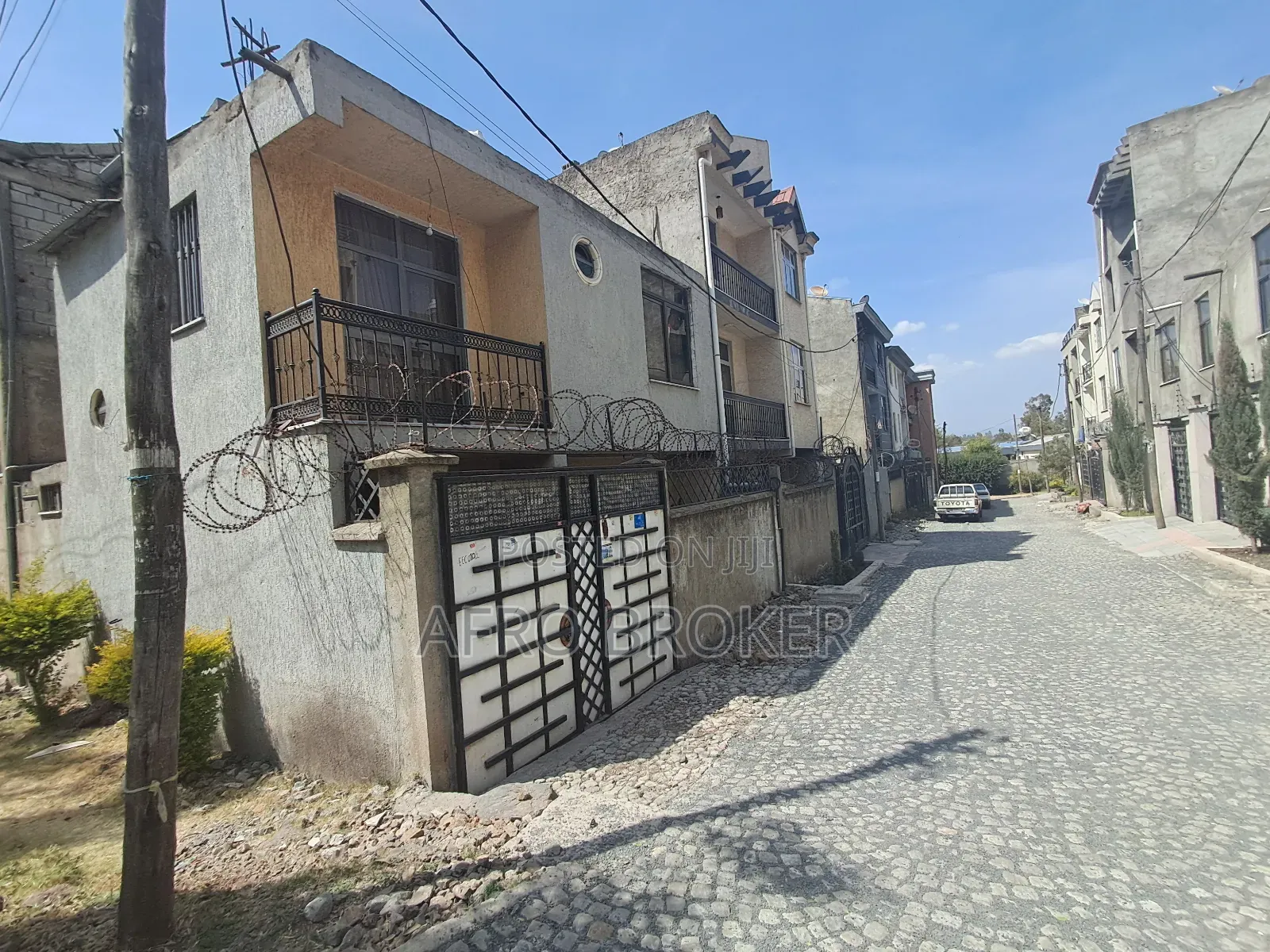 Furnished 4bdrm House in Alem Bank, Akaky Kaliti for sale