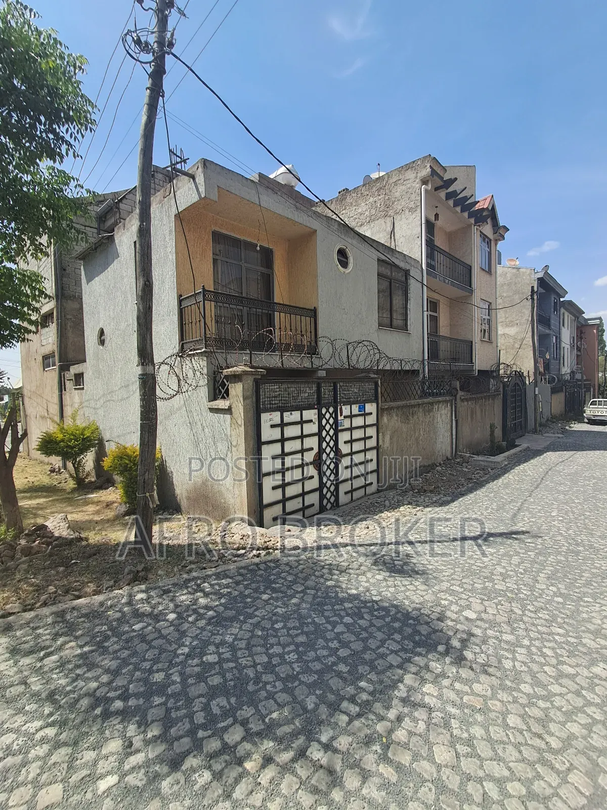 Furnished 4bdrm House in Alem Bank, Akaky Kaliti for sale