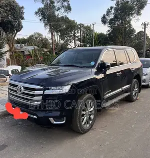 Photo - Toyota Land Cruiser 2017 Black