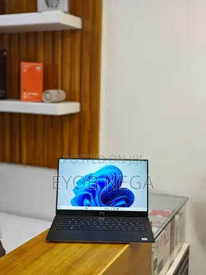 Photo - New Laptop Dell XPS 13 8GB Intel Core I5 SSD 512GB
