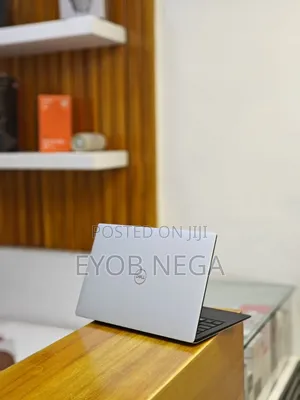 New Laptop Dell XPS 13 8GB Intel Core I5 SSD 512GB