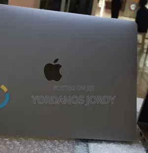 Photo - New Laptop Apple MacBook Pro 2019 8GB Intel SSD 128GB