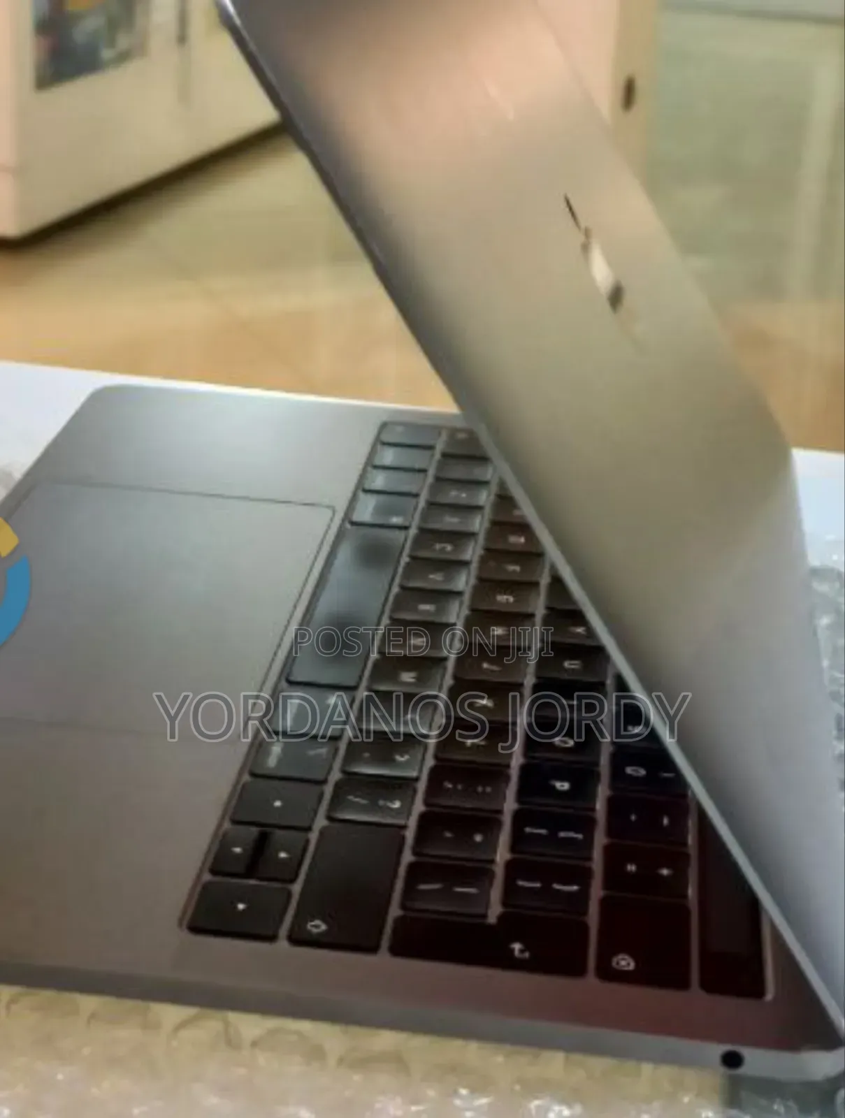 New Laptop Apple MacBook Pro 2019 8GB Intel SSD 128GB