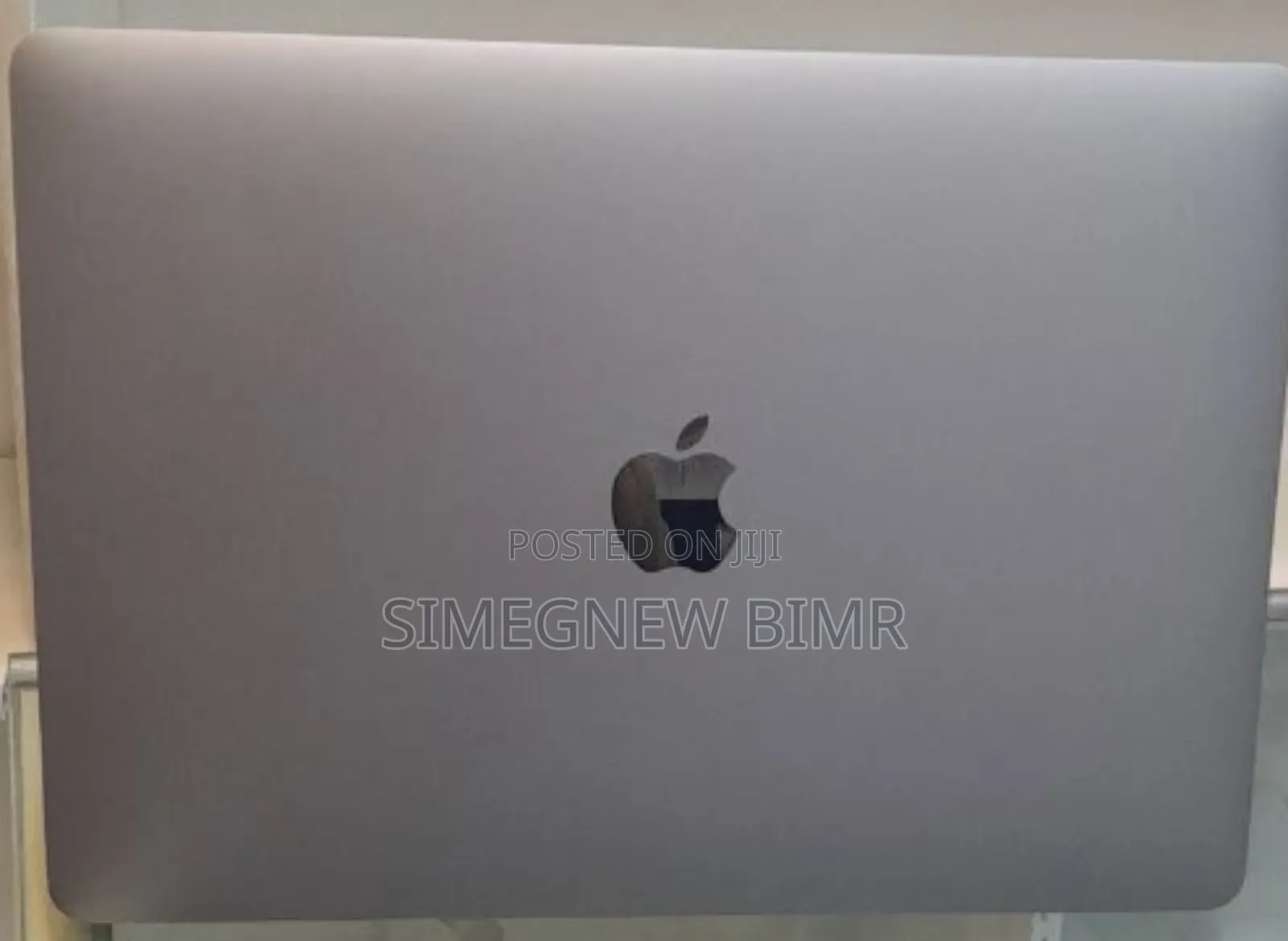 New Laptop Apple MacBook Pro 2020 8GB Intel Core I5 SSD 256GB