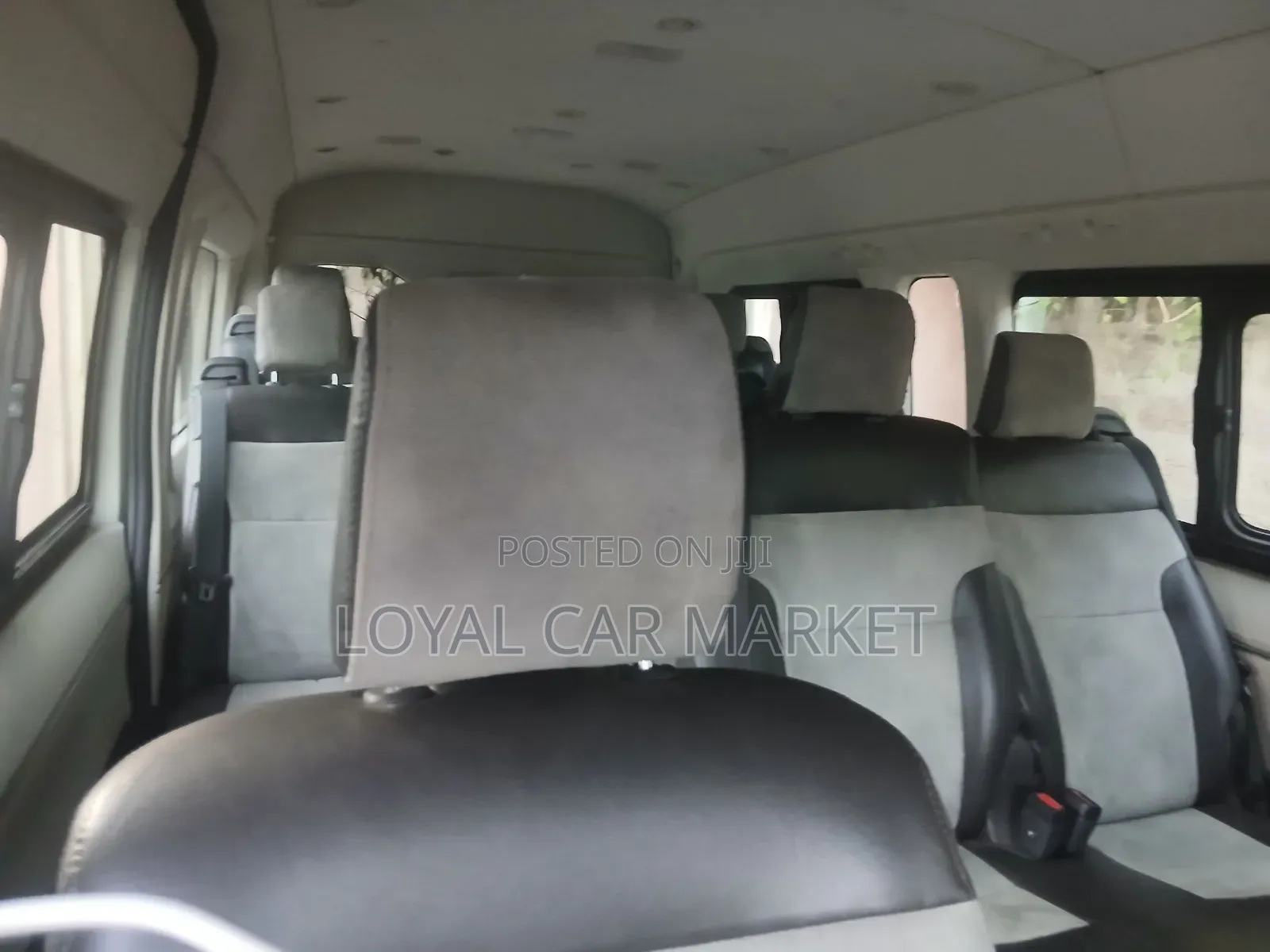 Toyota HiAce 2022 White