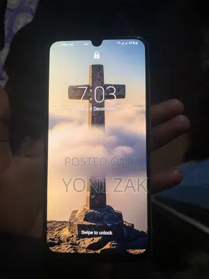 Photo - Samsung Galaxy A50 128 GB White