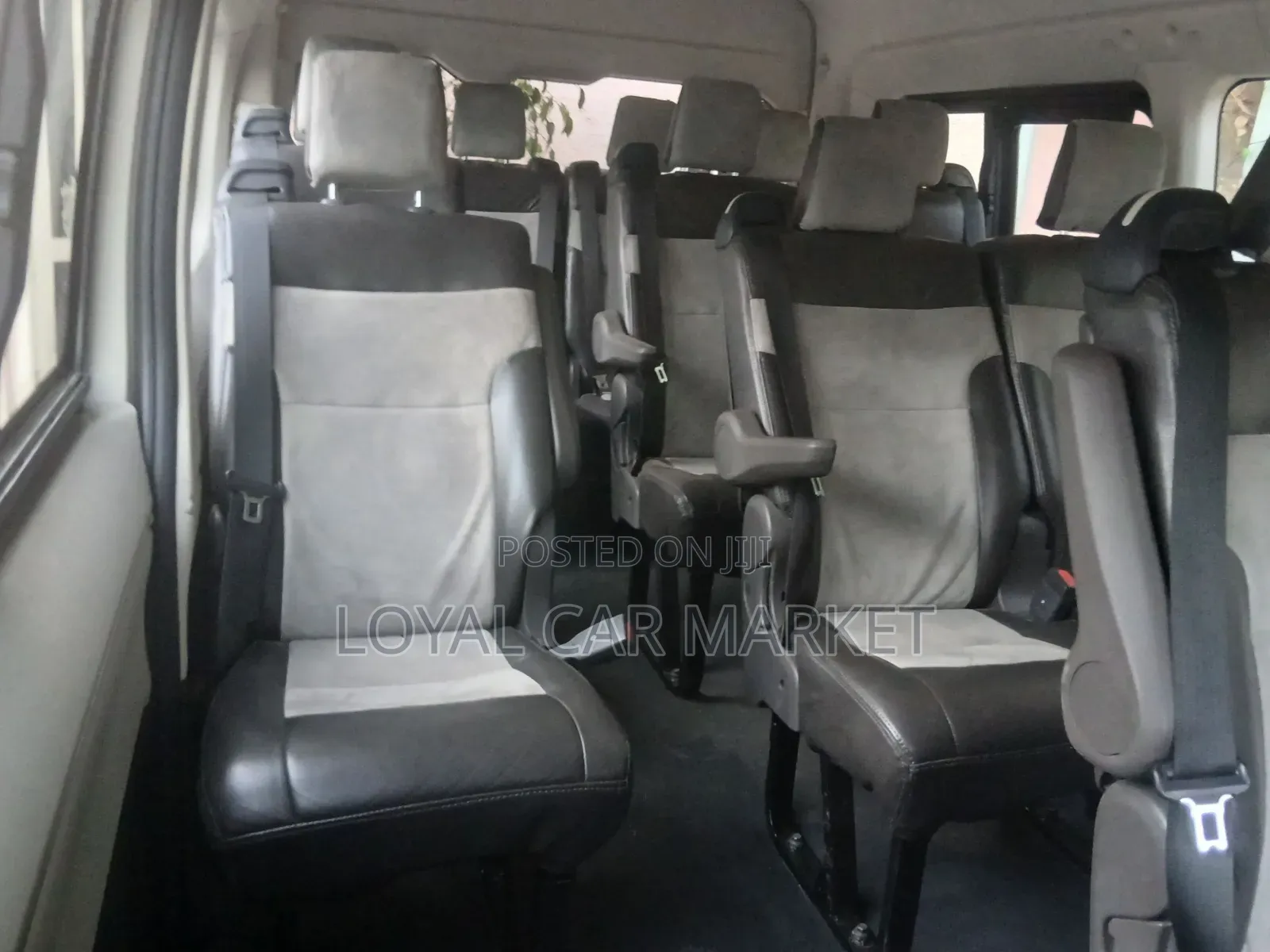 Toyota HiAce 2022 White
