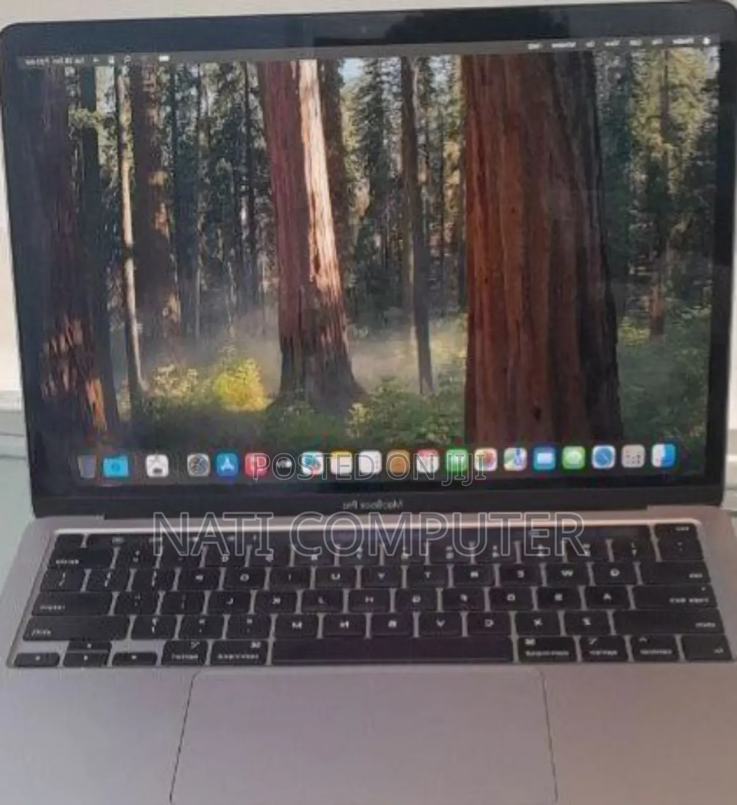 New Laptop Apple MacBook 2020 8GB Intel Core I5 SSD 256GB