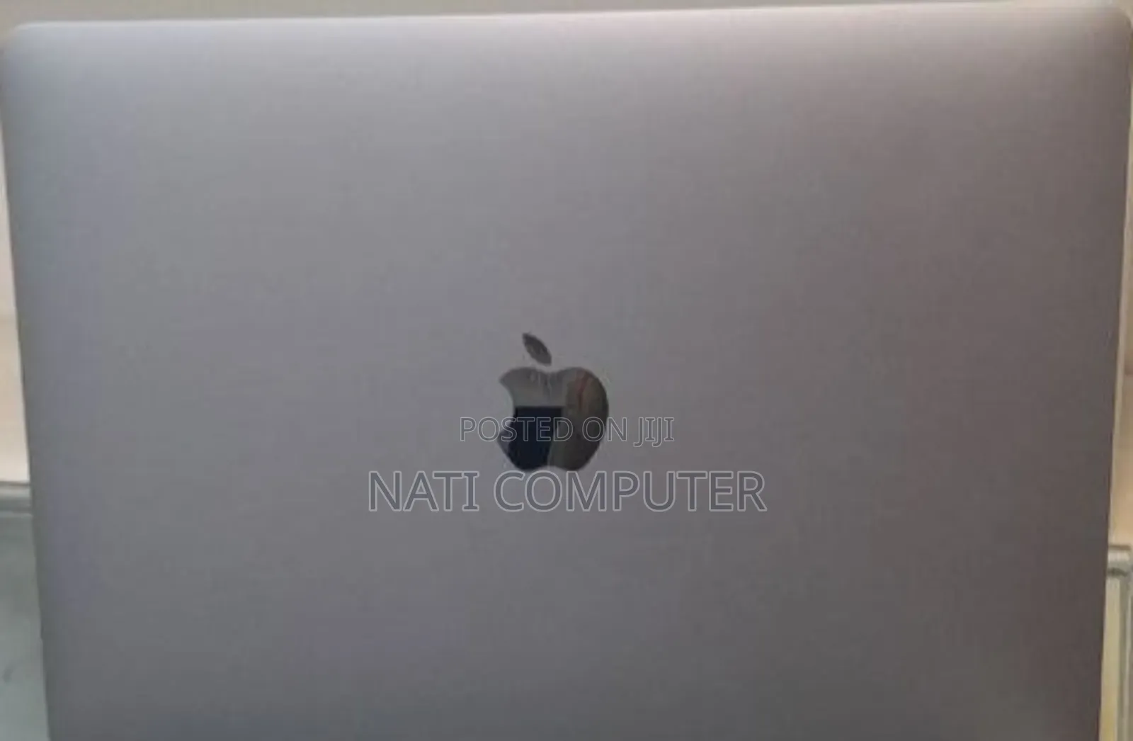 New Laptop Apple MacBook 2020 8GB Intel Core I5 SSD 256GB
