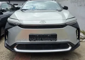 Photo - New Toyota bZ4X 2024 Gold