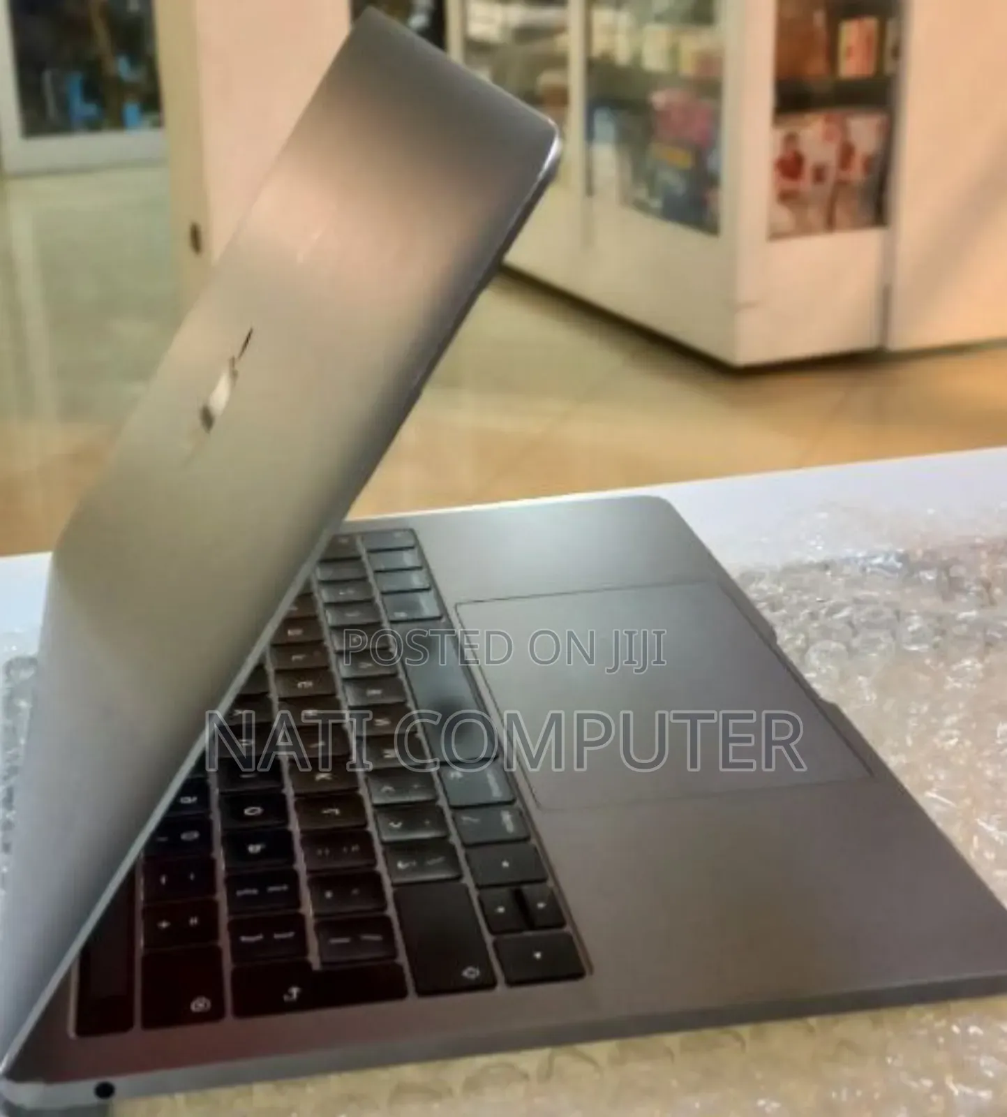 New Laptop Apple MacBook Pro 2019 8GB SSD 128GB