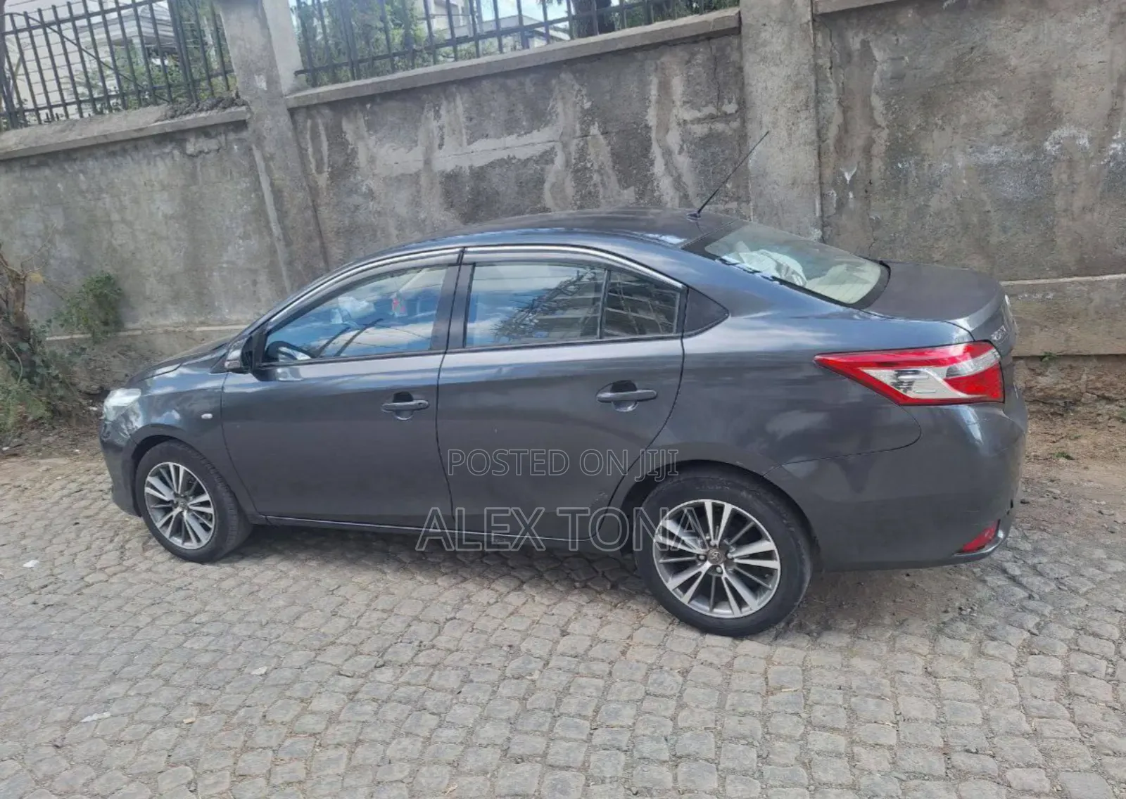 Toyota Yaris 2014 Gray