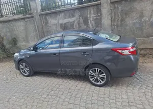 Toyota Yaris 2014 Gray