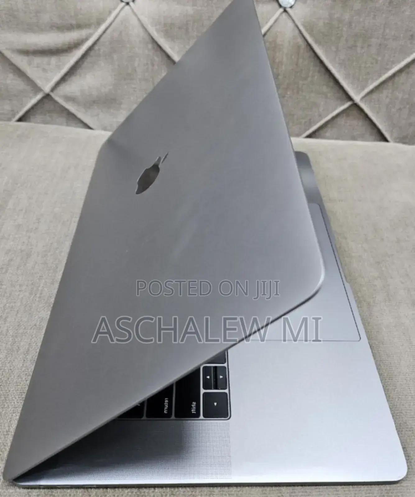 New Laptop Apple MacBook Pro 2019 16GB Intel Core I9 SSD 512GB