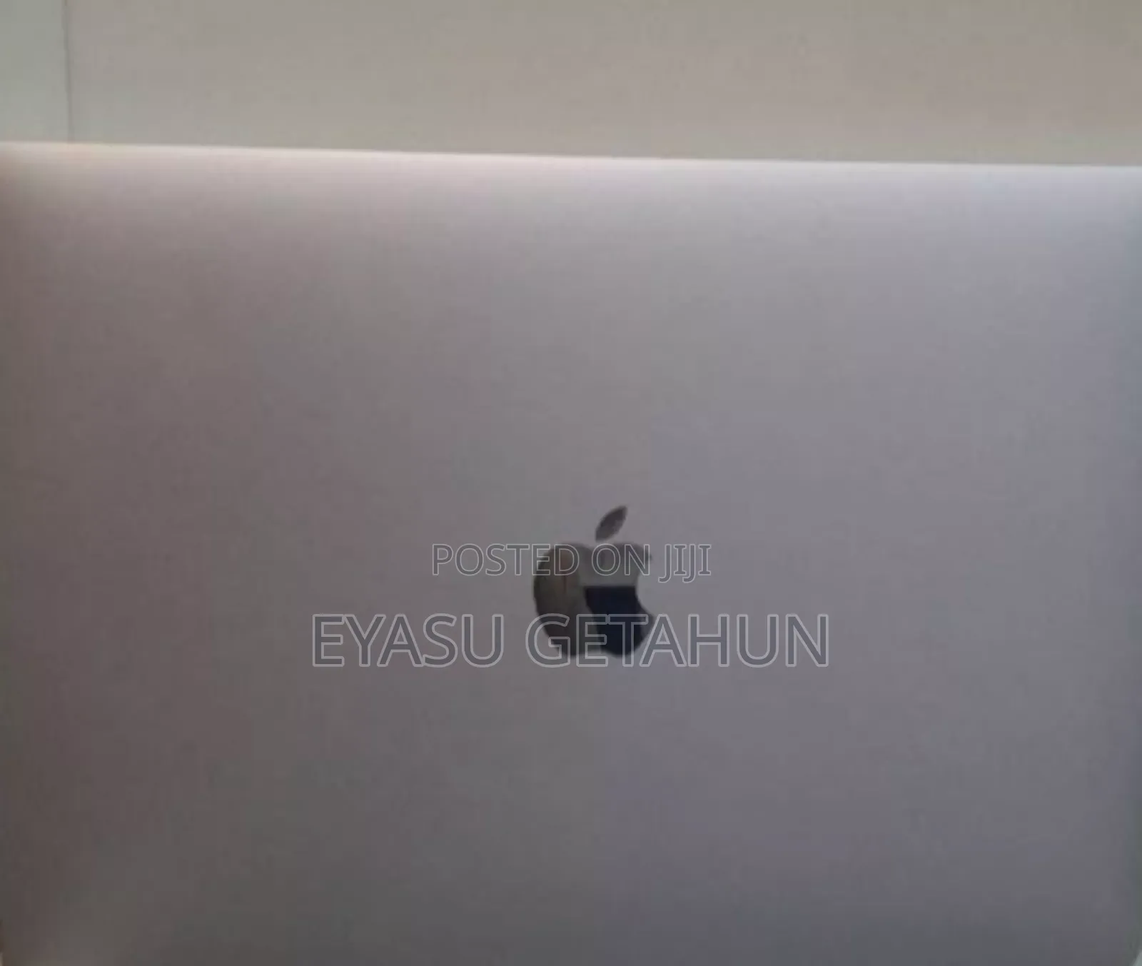 New Laptop Apple MacBook Pro 2020 8GB Intel Core I5 SSD 256GB
