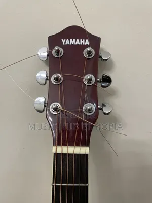 Yamaha F340 Guitar