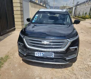 Photo - Chevrolet Captiva 2022 Black