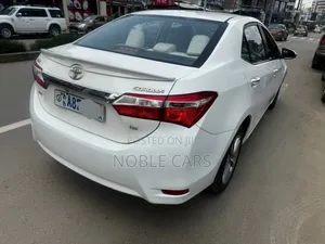 Toyota Corolla 2017 White