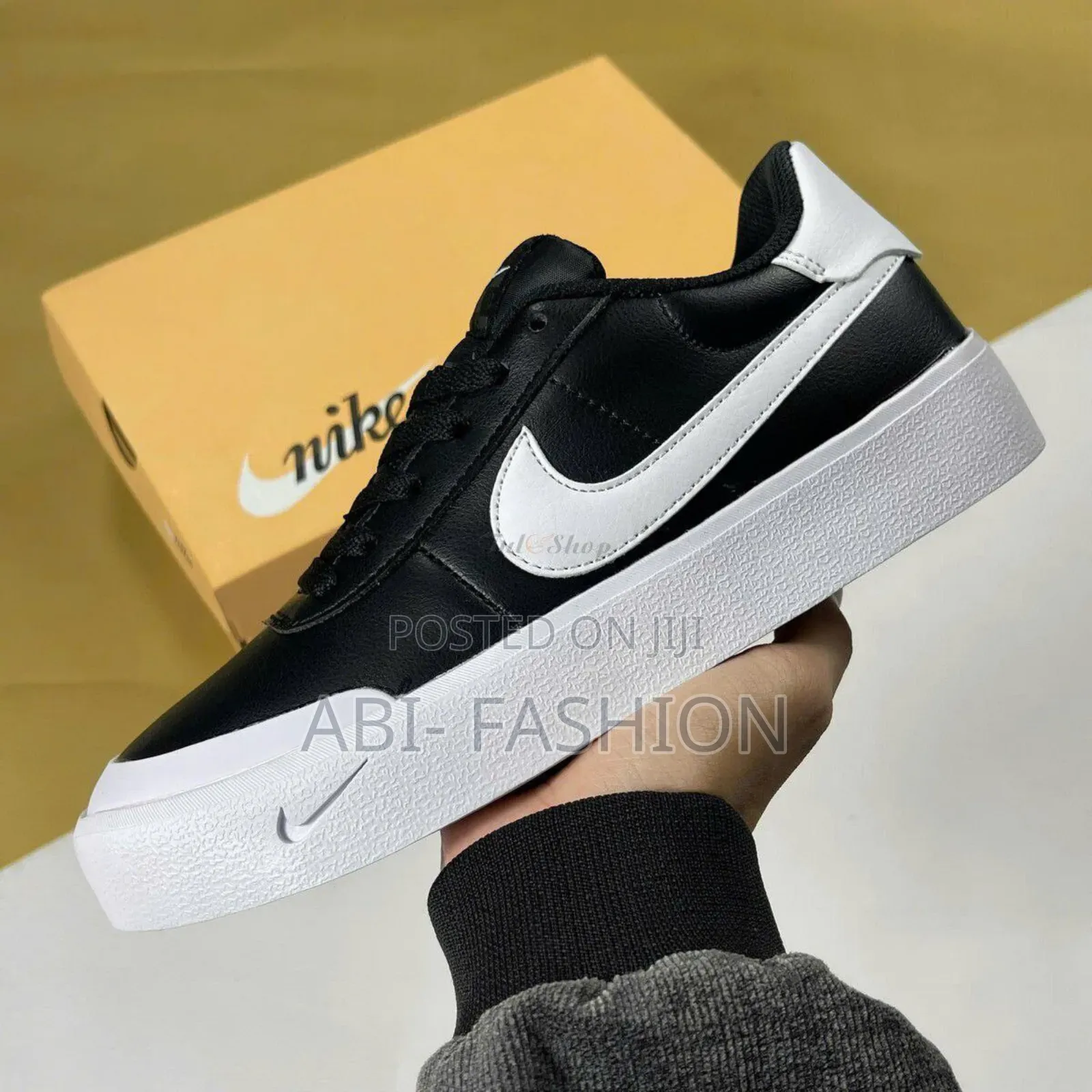 Nike Low Court Shoe