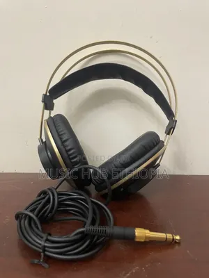 Akg Closed-back Studio Headset