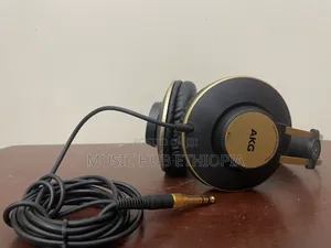 Akg Closed-back Studio Headset