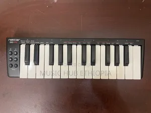 Photo - Nektar Se25 Mini Midi Keyboard Controller