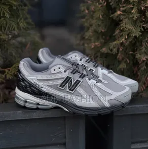 New Balance 1906r Sneaker Grey