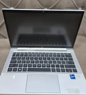 New Laptop HP EliteBook 830 G8 16GB Intel Core I7 SSD 512GB