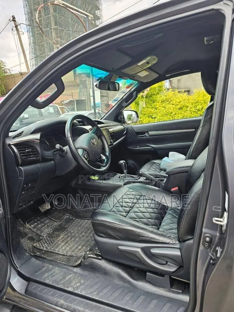 Toyota Hilux 2021 Gray